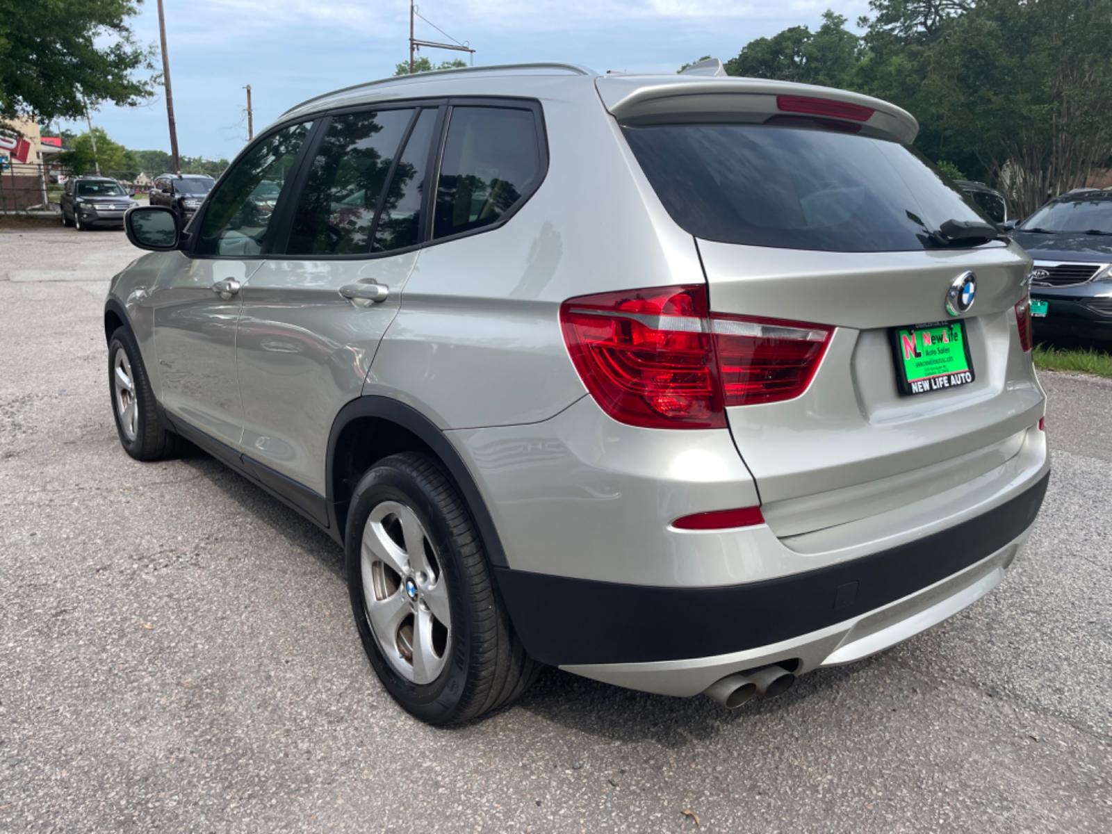 2012 SILVER BMW X3 XDRIVE28I (5UXWX5C53CL) with an 3.0L engine, Automatic transmission, located at 5103 Dorchester Rd., Charleston, SC, 29418-5607, (843) 767-1122, 36.245171, -115.228050 - Clean & Spacious interior with Leather, CD/AUX/USB, Dual Climate Control, Power Everything (windows, locks, mirrors), Power Liftgate, Push Button Start, Keyless Entry, Alloy Wheels, Spacious Cargo. Local Trade-in!! 114k miles Located at New Life Auto Sales! 2023 WINNER for Post & Courier's Charlest - Photo #4